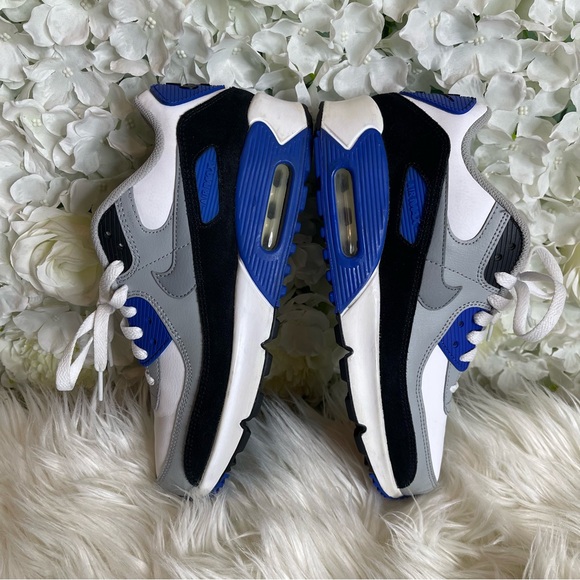 Nike Air Max '90 Hyper Royal - Picture 13 of 16
